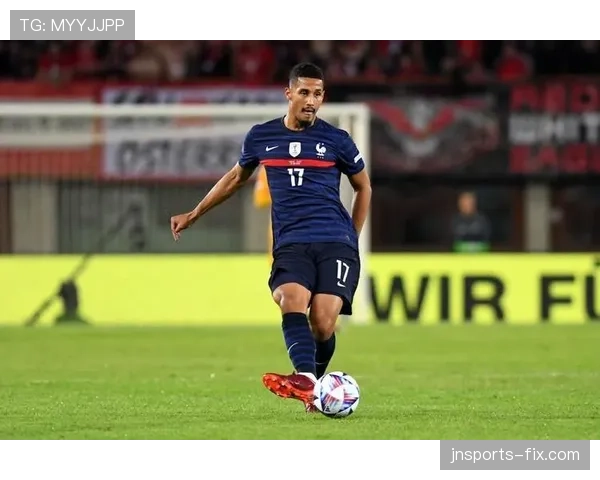 威廉·萨利巴法甲首秀表现解析：18岁中卫的潜力与局限